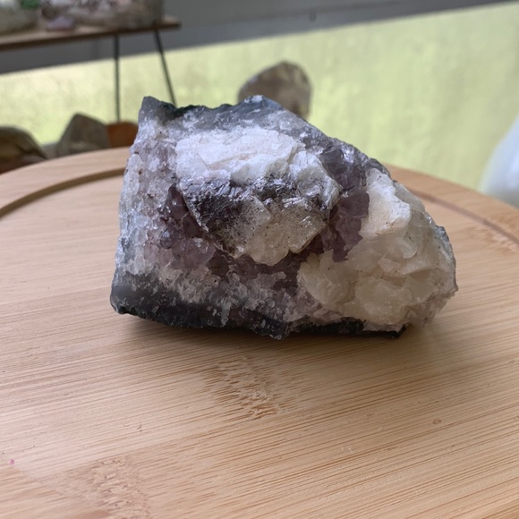 Brazilian Amethyst and calcite crystal - Picture 4 of 11